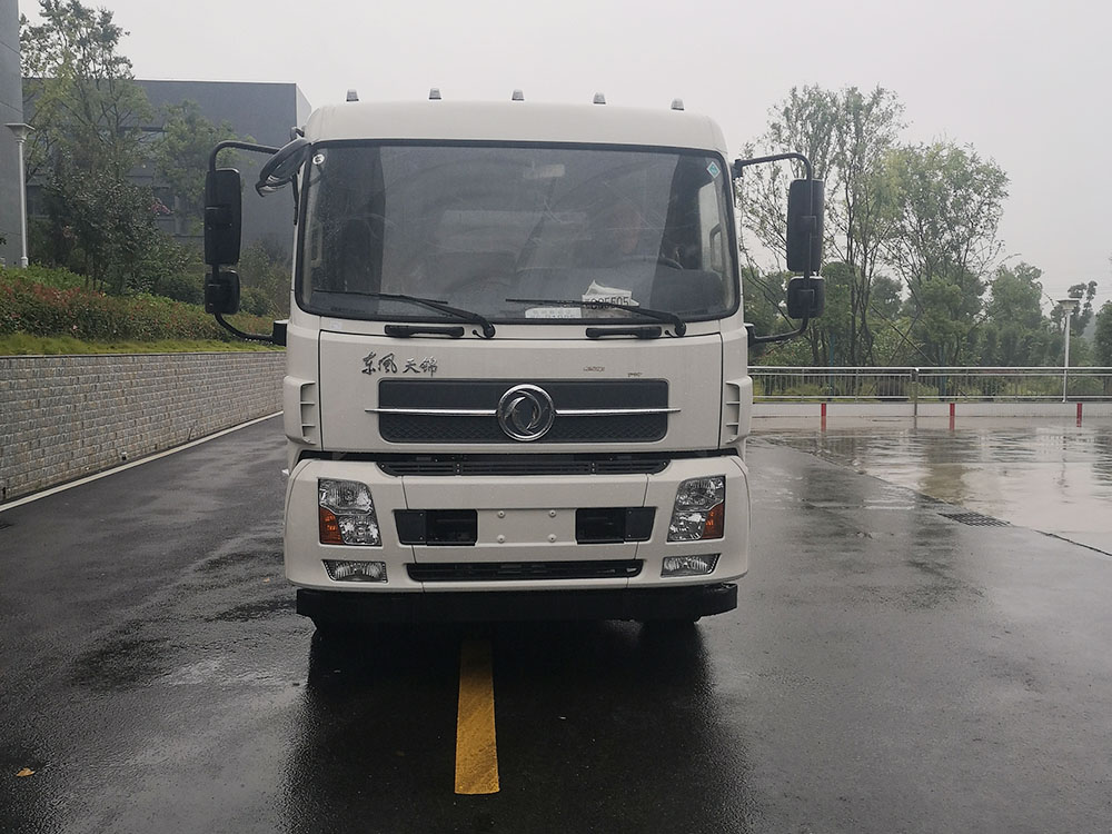 CL5180TSLBEV天錦純電動(dòng)掃路車