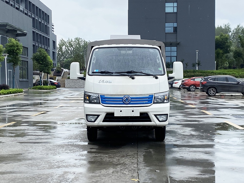 CL5040TXCBEV東風(fēng)華神3.5方純電動(dòng)吸塵車(chē)